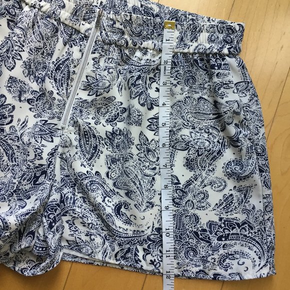 Dynamite Shorts - Picture 9 of 11